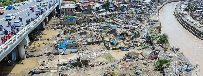 Der Taifun hatte mit heftigem Wind und Starkregen gewütet. - Foto: Philippine Red Cross/XinHua/dpa
