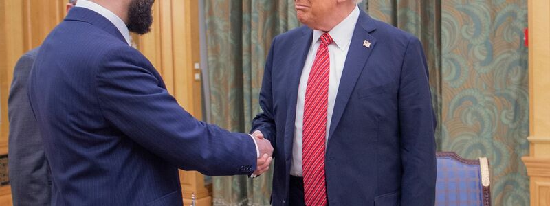 Syriens Übergangspräsident al-Scharaa wird am Montag im Weißen Haus erwartet. (Archivbild) - Foto: Bandar Aljaloud/Saudi Royal Palace/dpa