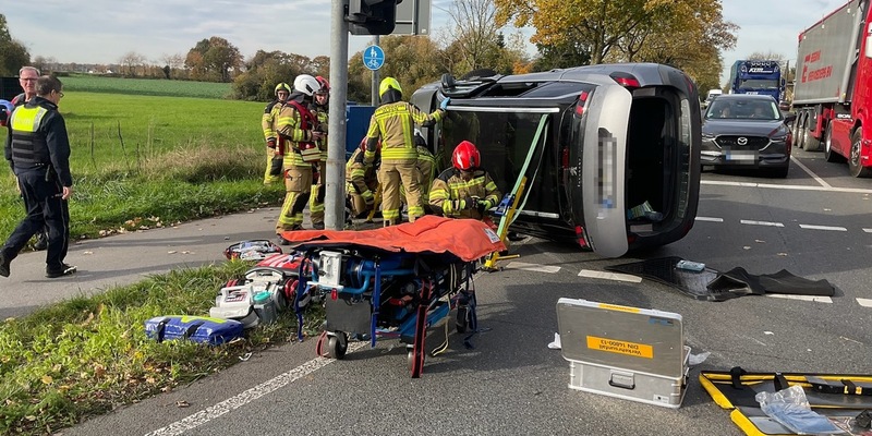 FW Alpen: Verkehrsunfall mit zwei Pkw - Foto: presseportal.de