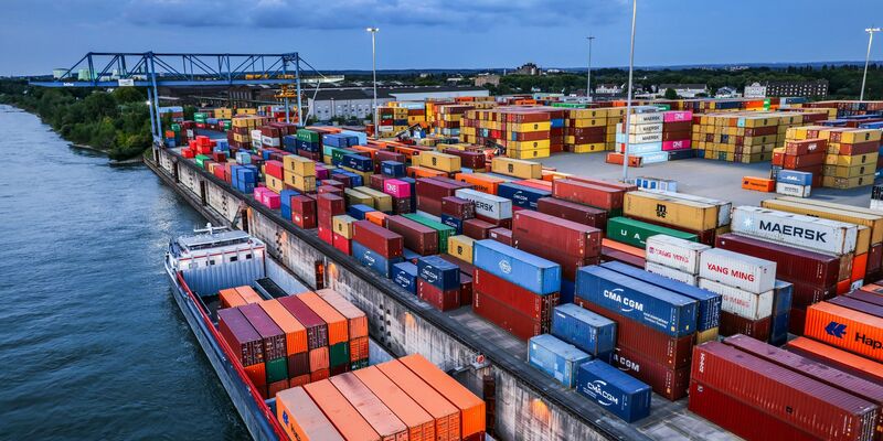 Der deutsche Außenhandel stockt im November. (Symbolbild) - Foto: Oliver Berg/dpa