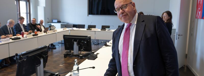 Peter Altmaier, früherer Chef des Bundeskanzleramts, war als Zeuge vor dem Untersuchungsausschuss zur Stiftung Klima- und Umweltschutz MV in Schwerin geladen. - Foto: Ulrich Perrey/dpa