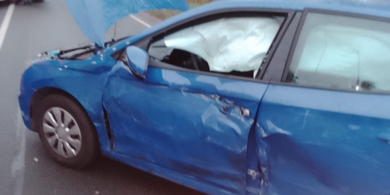 POL-STD: Zwei Autos prallen auf Kreuzung in Stade zusammen - ein Autofahrer leicht verletzt, 7-jähriges Mädchen bei Unfall in Jork verletzt - Polizei sucht wichtige Zeugen - Foto: presseportal.de