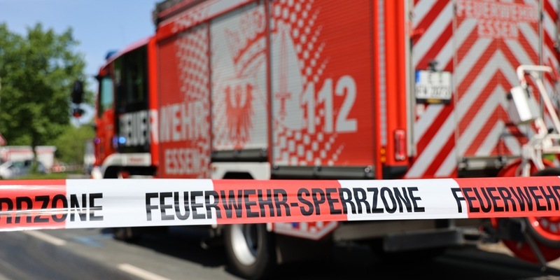 FW-E: Brandserie in der Nacht - Feuerwehr Essen im Dauereinsatz - Foto: presseportal.de