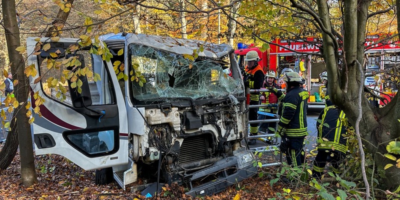 FW Rösrath: Jahresabschlussübung Eiserner Retter der Feuerwehr Rösrath - Foto: presseportal.de