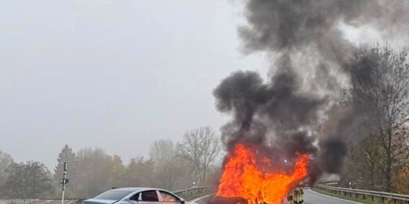 POL-WHV: Schwerer Verkehrsunfall im Begegnungsverkehr auf dem Friesendamm - Foto: presseportal.de