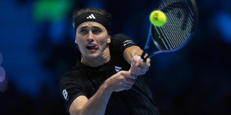 Alexander Zverev siegt zum Auftakt der ATP Finals - Foto: Antonio Calanni/AP/dpa