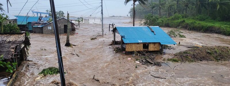«Fung-Wong» löste teilweise schwere Überflutungen aus. - Foto: ---/Catanduanes LGU/XinHua/dpa