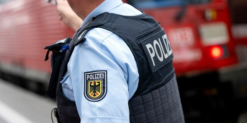 Die Bundespolizei nahm in Stralsund einen 30-Jährigen fest. (Symbolbild) - Foto: Sven Hoppe/dpa