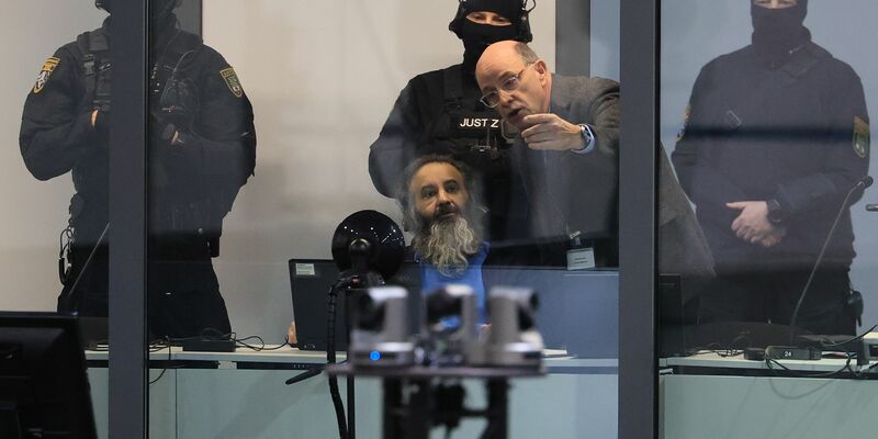 Der Attentäter vom Magdeburger Weihnachtsmarkt kurz vor dem Prozessbeginn.  - Foto: Jan Woitas/dpa