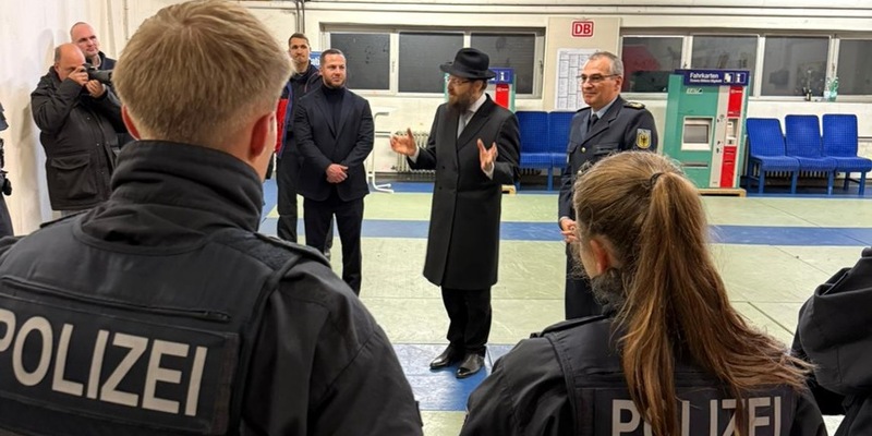 BPOL-AKAD: Jüdisches Leben im Dialog - Rabbiner Yehuda Teichtal zu Gast an der Bundespolizeiakademie - Foto: presseportal.de