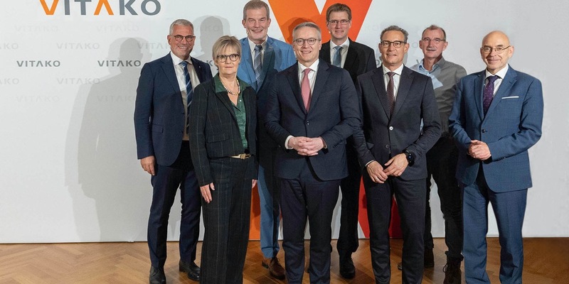 Bundesminister Dr. Karsten Wildberger würdigt 20 Jahre VITAKO - Kommunale IT-Dienstleister feiern Jubiläum im Zeichen der Verwaltungsdigitalisierung im Berliner Meistersaal - Foto: presseportal.de