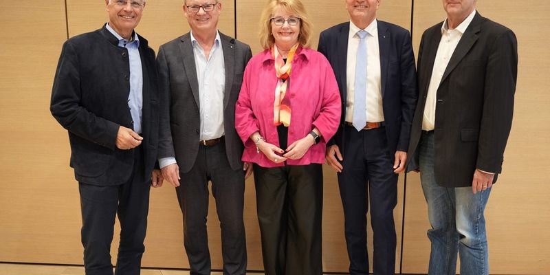 Dr. Hans-Peter Hubmann als DAPI-Vorstandsvorsitzender bestätigt - Foto: presseportal.de