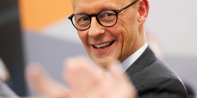 Ein «normaler Arbeitstag» für den Kanzler - mit Einschränkungen. - Foto: Christoph Reichwein/dpa