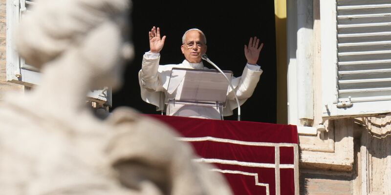 Papst Leo XIV. verrät einige seiner Lieblingsfilme - Foto: Alessandra Tarantino/AP/dpa
