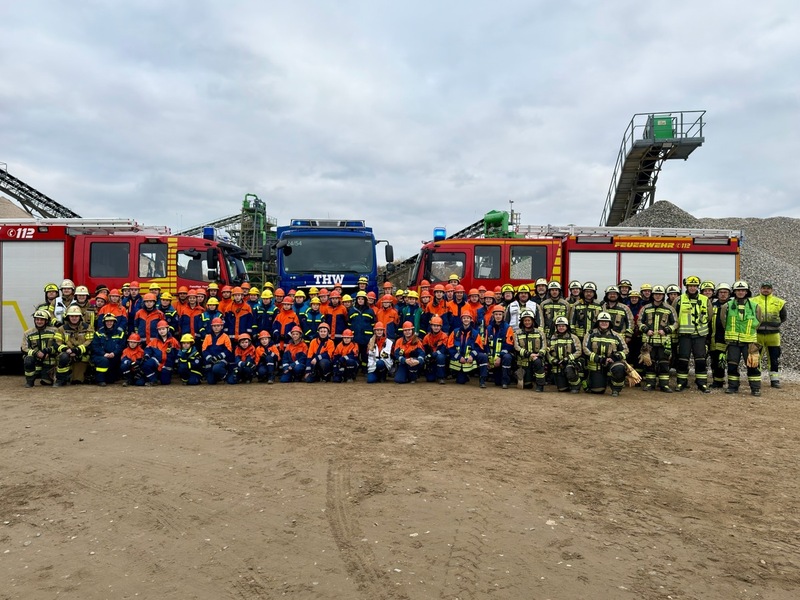 FW Hünxe: Gemeinsam im Einsatz: Jugendfeuerwehr erlebt 24 Stunden Feuerwehralltag - Foto: presseportal.de
