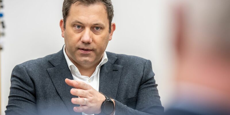 Vizekanzler Lars Klingbeil (SPD) - Foto: Michael Kappeler/dpa