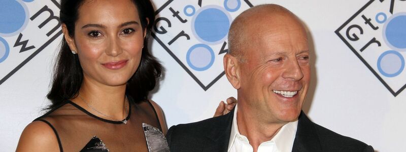 Bruce Willis und Emma Heming Willis sind seit 2009 miteinander verheiratet. (Archiv)  - Foto: picture alliance / Nancy Kaszerman/ZUMA Wire/dpa