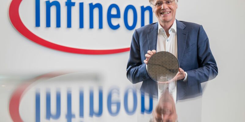 Infineon hofft im neuen Geschäftsjahr auf Rückenwind durch KI. - Foto: Peter Kneffel/dpa