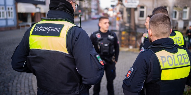 POL-NOM: Gemeinsame Kontrollaktion in der Northeimer Innenstadt durch Polizei und Ordnungsamt der Stadt Northeim - Foto: presseportal.de