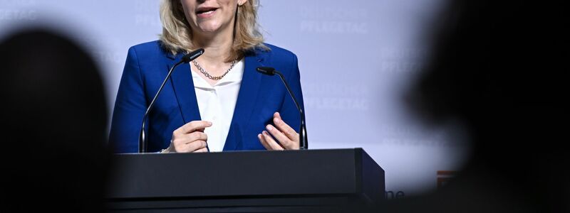 Gesundheitsministerin Nina Warken (CDU) will die Kosten im Gesundheitssystem begrenzen (Archivbild) - Foto: Britta Pedersen/dpa