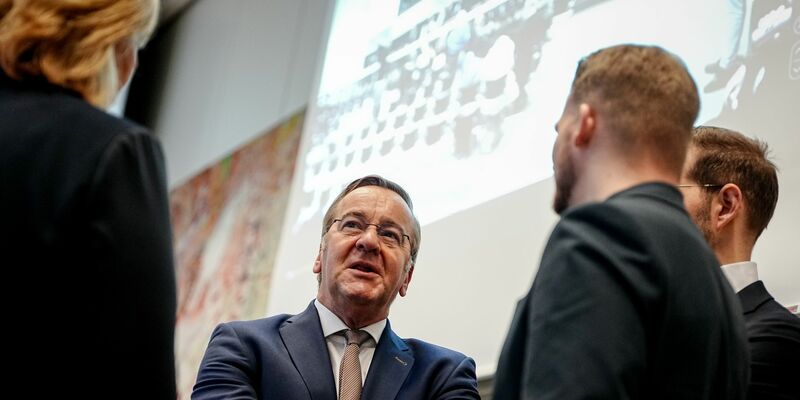 Verteidigungsminister Boris Pistorius (SPD) zeigte sich zufrieden. - Foto: Kay Nietfeld/dpa