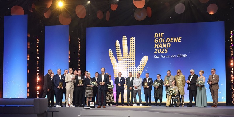 Die Goldene Hand 2025: BGHW zeichnet Engagement in Prävention und Teilhabe aus - Foto: presseportal.de