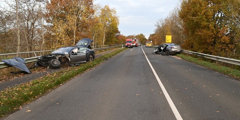 POL-ROW: ++ Schwerer Verkehrsunfall in Sottrum: Zwei Personen verletzt ++ - Foto: presseportal.de