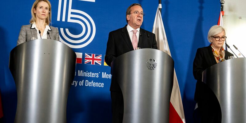 Verteidigungsminister Boris Pistorius kündigt frisches Geld für die Lieferung von US-Rüstungsgütern an die Ukraine an. (Archivbild) - Foto: Fabian Sommer/dpa