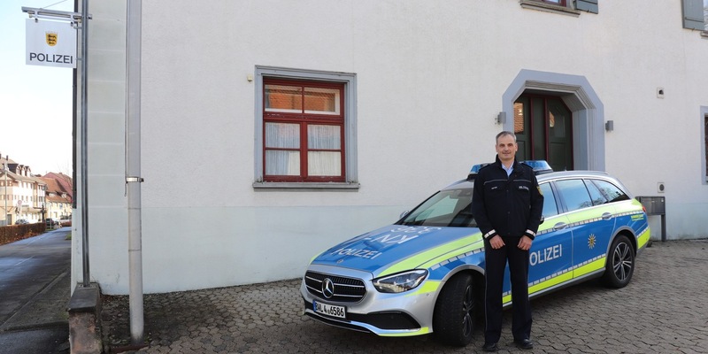 POL-KN: (Spaichingen, Lkr. Tuttlingen)NACHTRAG MIT BILD - Wechsel im Chefsessel - Erster Polizeihauptkommissar André Meyer hat am 01.11.2025 die Leitung des Polizeireviers Spaichingen übernommen (13.11.2025) - Foto: presseportal.de