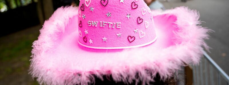 Viele Fans von Taylor Swift haben eine besondere Beziehung zu ihrem Star. (Archivbild) - Foto: Daniel Bockwoldt/dpa
