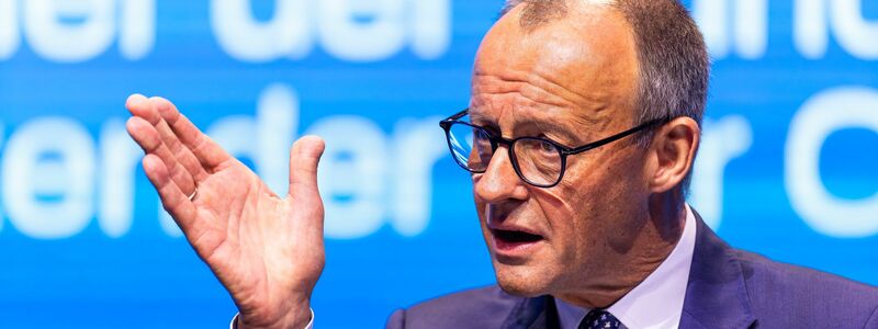 Söder sprach sich beim Deutschlandtag der Jungen Gruppe für weitere Verhandlungen mit der SPD aus. (Archivbild) - Foto: Philipp von Ditfurth/dpa