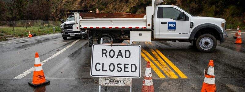 Augenzeugen berichteten nach dem Wintersturm von umgestürzten Bäumen, überschwemmten Straßen und kleineren Erdlöchern. - Foto: Ethan Swope/FR171736 AP/AP/dpa