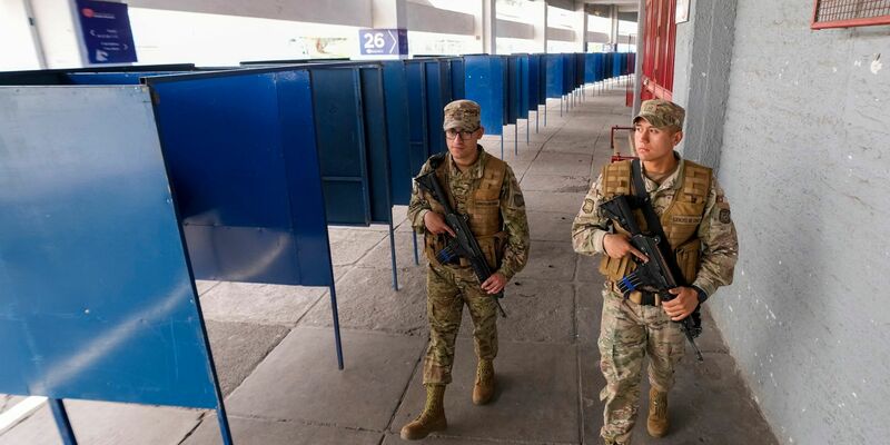 Im Mittelpunkt des Wahlkampfs standen die Themen Wirtschaft, Sicherheit und Migration. - Foto: Esteban Felix/AP/dpa