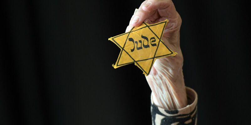 Das Auschwitz-Komitee kritisiert die geplante Auktion. (Symbolbild) - Foto: Britta Pedersen/dpa-Zentralbild/dpa