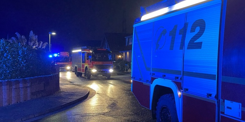 FW Dinslaken: Einsatzmeldung Feuer mit Menschenleben in Gefahr - Foto: presseportal.de