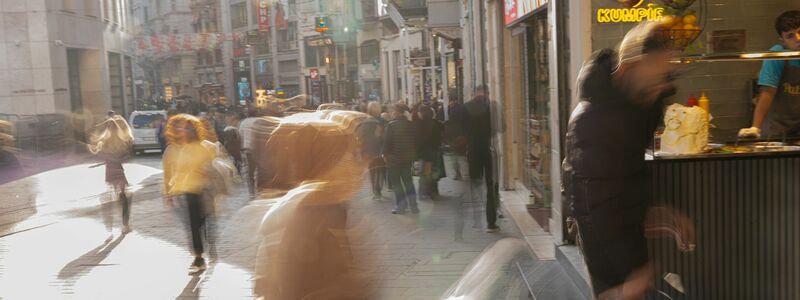 Muscheln sind ein beliebtes Streetfood-Gericht in der Türkei. - Foto: Ahmed Deeb/dpa