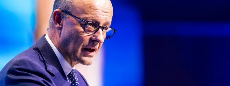 Bundeskanzler Merz (CDU) bekommt vom Unions-Nachwuchs Gegenwind beim Thema Rentenreform. (Archivfoto) - Foto: Philipp von Ditfurth/dpa