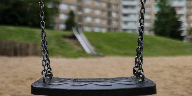 Vor allem Kinder und Jugendliche mit Einwanderungsgeschichte sind in Deutschland armutsgefährdet. (Archivbild) - Foto: Jan Woitas/dpa
