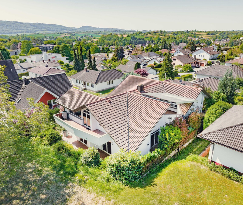 Buy House in Ettenheim: A Panoramic Family Retreat Between Black Forest and Rhine - Foto: über ad-hoc-news.de