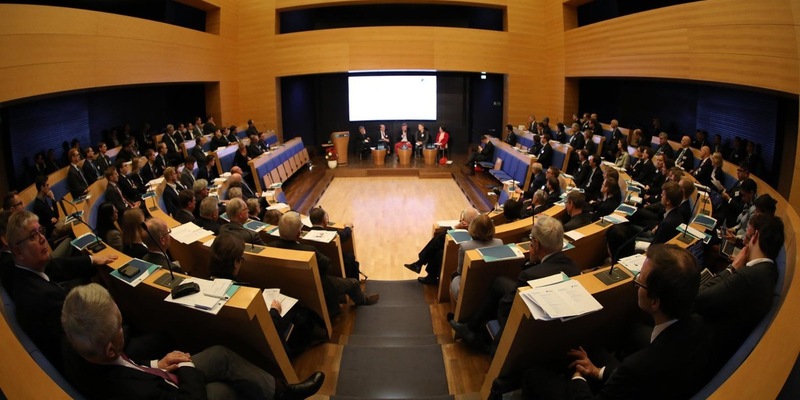 Podiumsdiskussion: Zwischen Kriegsangst und Kriegstauglichkeit / Gesellschaftliche Resilienz in der Zeitenwende - Foto: presseportal.de