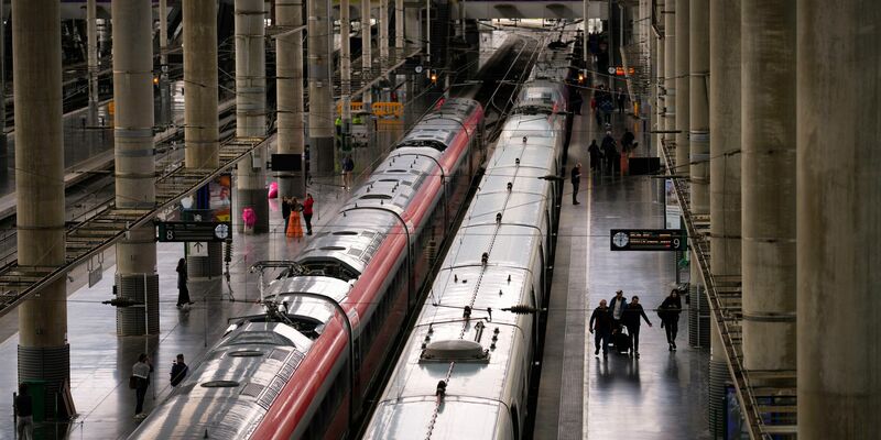 Spanien hat das größte Hochgeschwindigkeitsnetz Europas. (Archivfoto) - Foto: Manu Fernandez/AP/dpa