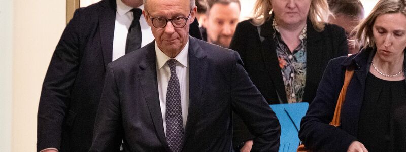 Gastspiel in der Finanzbranche: Merz zu Besuch in Frankfurt - Foto: Boris Roessler/dpa