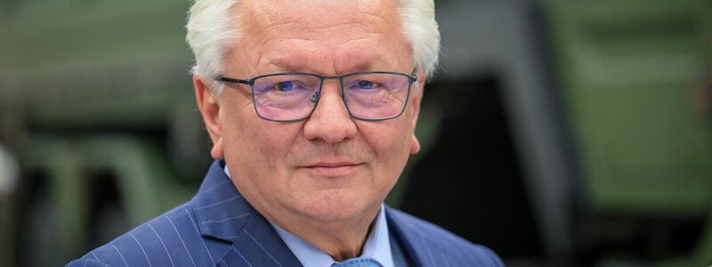 Unter seiner Führung wird Rheinmetall immer größer: der Rüstungsmanager Armin Papperger. - Foto: Soeren Stache/dpa