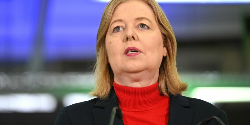 SPD-Arbeitsministerin Bas sieht keine Kompromissmöglichkeiten beim Rentenniveau. (Archivfoto) - Foto: Elisa Schu/dpa