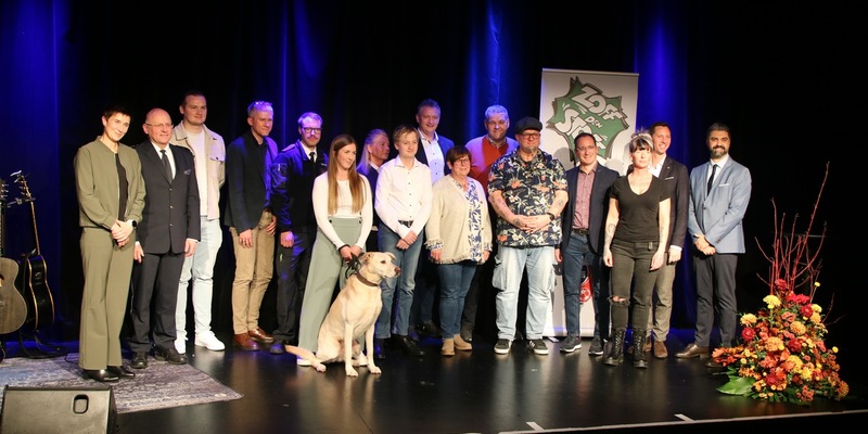 POL-SI: Elf Menschen aus Siegen-Wittgenstein erhalten Auszeichnung für Zivilcourage - #polsiwi - Foto: presseportal.de