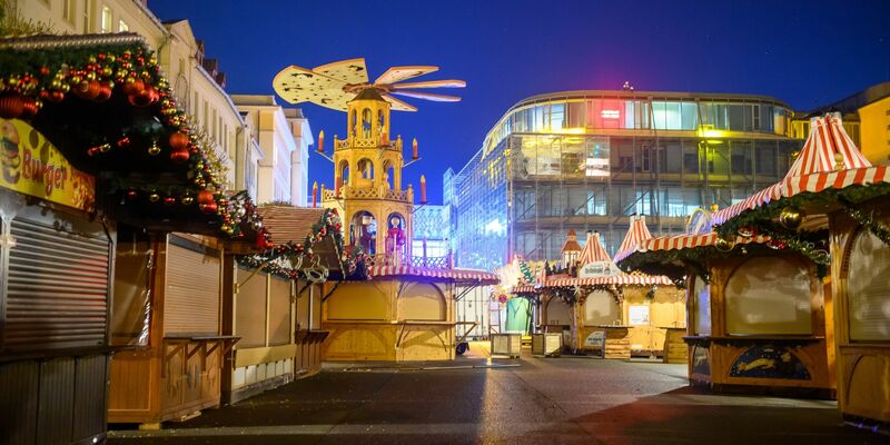 Der Weihnachtsmarkt in Magdeburg öffnet. (Archivbild) - Foto: Klaus-Dietmar Gabbert/dpa