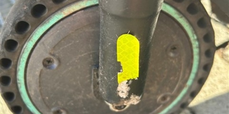 POL-PIKUS: E-Scooter-Fahrer verletzt - Pkw-Fahrer türmt - Foto: presseportal.de