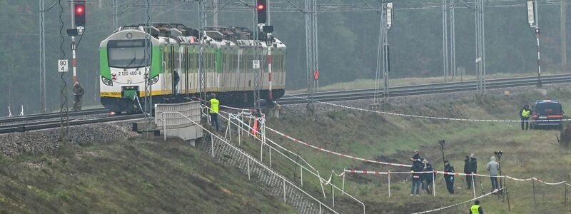 Polen verdächtigt zwei Ukrainer, im Auftrag Moskaus einen Anschlag auf eine Bahnstrecke ausgeführt zu haben. (Archivbild) - Foto: Przemyslaw Piatkowski/PAP/dpa