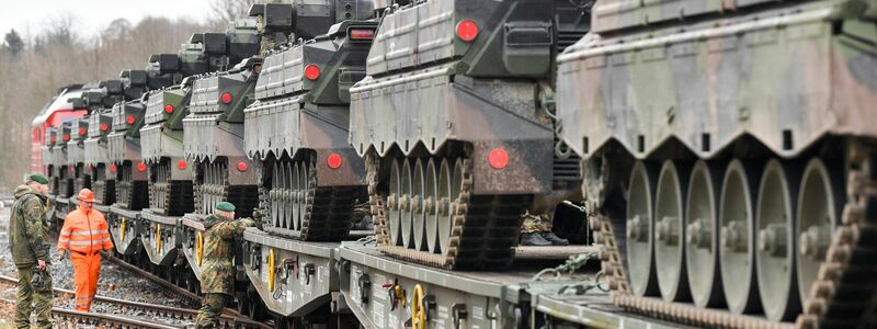 Der grenzüberschreitende Transport von schwerer Ausrüstung bereit Militärplanern oft Sorgen - die EU-Kommission will Schwierigkeiten nun angehen. (Archivbild)  - Foto: Hendrik Schmidt/dpa-Zentralbild/ZB