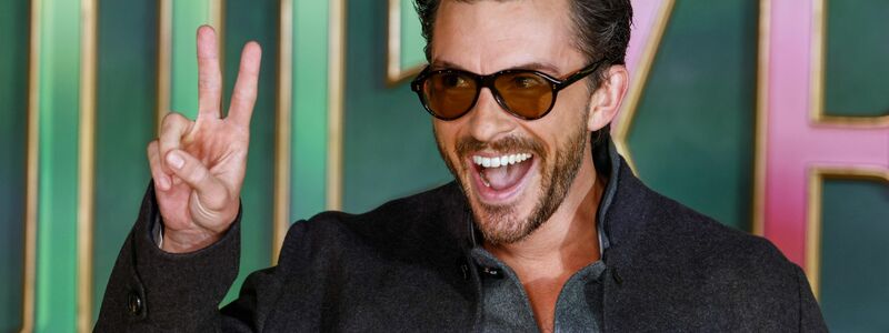 Auch wieder mit dabei: der frisch gekürte «Sexiest Man Alive» Jonathan Bailey (Archivbild). - Foto: Millie Turner/Invision/AP/dpa